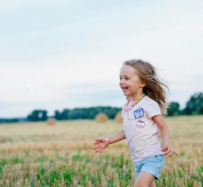 Moda infantil: prendas esenciales para el verano