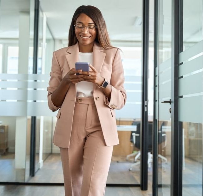 Looks de oficina: Vuelve a la rutina con estilo