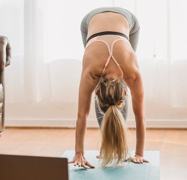 Deporte en casa: ropa y accesorios para entrenar